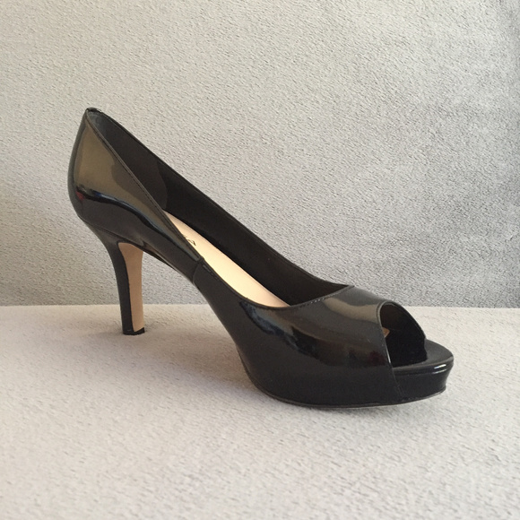 NIB Via Spiga "Ryan" Peep-toe Pump in Black Patent - Picture 2 of 6